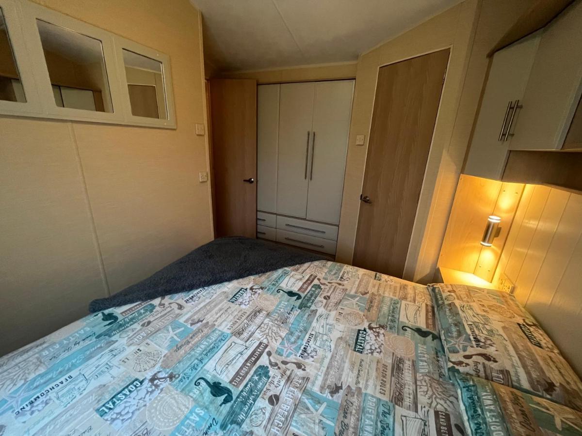 Fulmar 43 ~ Parkdean Holiday Resort 그레이트야머스 외부 사진