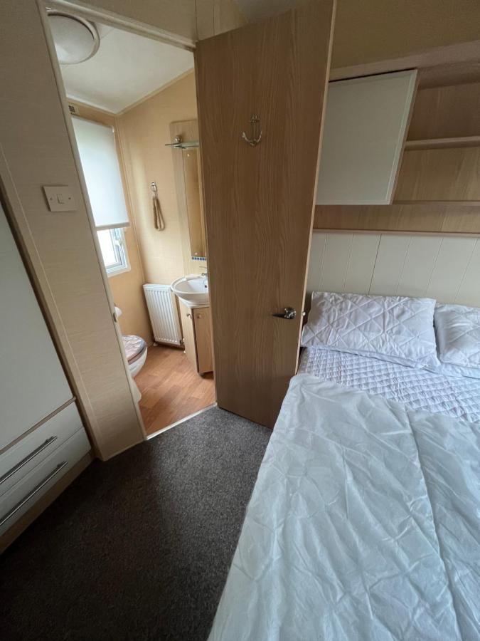 Fulmar 43 ~ Parkdean Holiday Resort 그레이트야머스 외부 사진